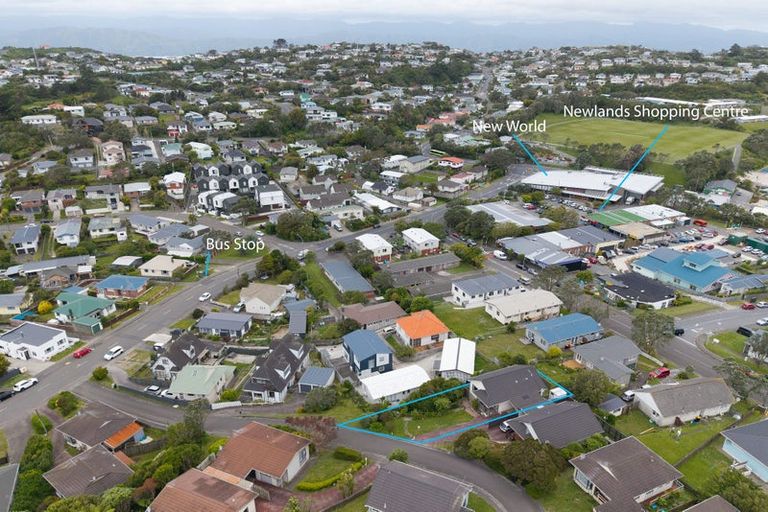 Photo of property in 1/37 Bracken Road, Paparangi, Wellington, 6037