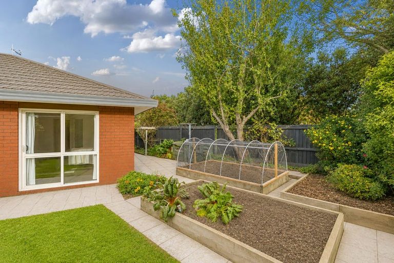 Photo of property in 9 Thoresby Mews, Avonhead, Christchurch, 8042