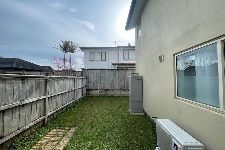 Photo of property in 9 Cambrian Crescent, Flat Bush, Auckland, 2016
