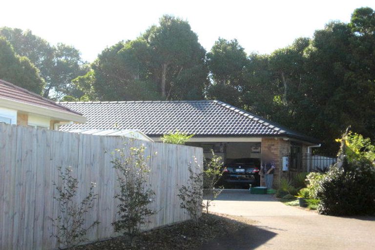 Photo of property in 14 Norm Pellow Drive, Manurewa, Auckland, 2105