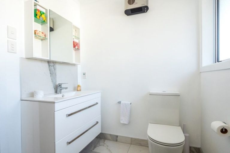 Photo of property in 20 Halstead Road, Pleasant Point, 7903