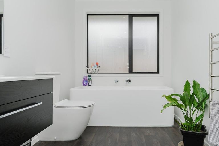 Photo of property in 39 Acacia Avenue, Kihikihi, Te Awamutu, 3800