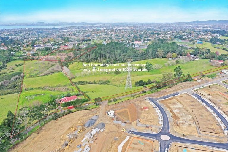 Photo of property in 21 Red Hills Road, Massey, Auckland, 0614