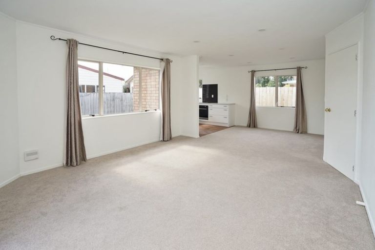 Photo of property in 5a Le Quesne Place, Fairfield, Hamilton, 3214