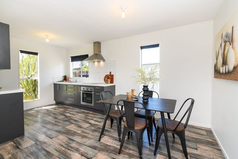 Photo of property in 36 Acacia Street, Kelvin Grove, Palmerston North, 4414