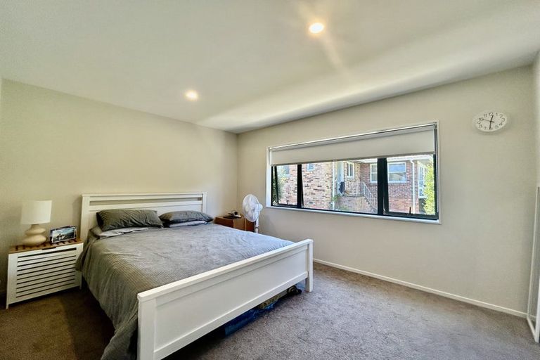 Photo of property in 6c Blenheim Street, Glenfield, Auckland, 0629