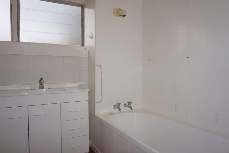 Photo of property in Garlinge Apartments, 14 Rhodes Street, Merivale, Christchurch, 8014