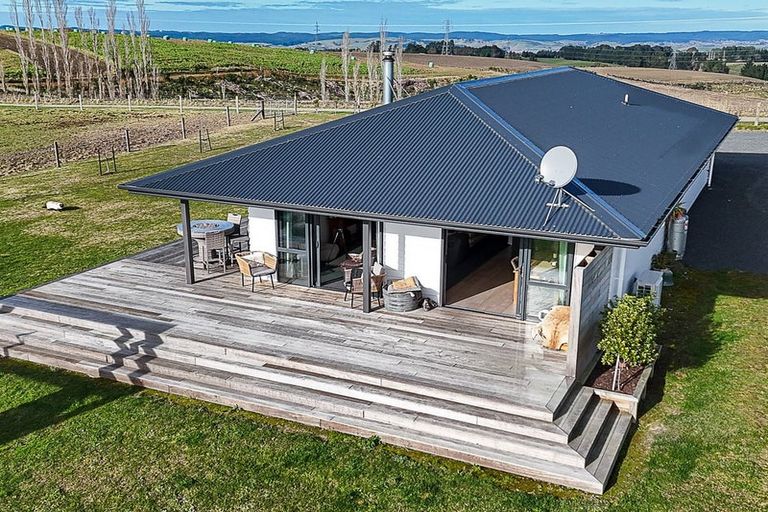 Photo of property in 64 Cameron Road, Hillend, Balclutha, 9272