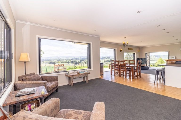 Photo of property in 165 Ridge Road, Pahiatua, 4983