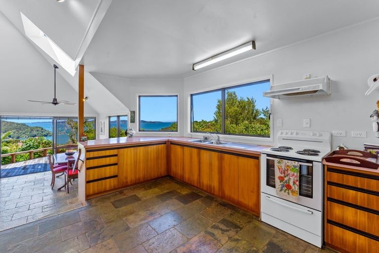 Photo of property in 14 Kotare Place, Sandspit, Warkworth, 0982