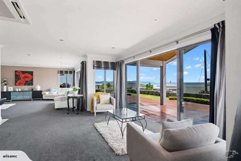 Photo of property in 2 Sandridge Terrace, Pohara, Takaka, 7183