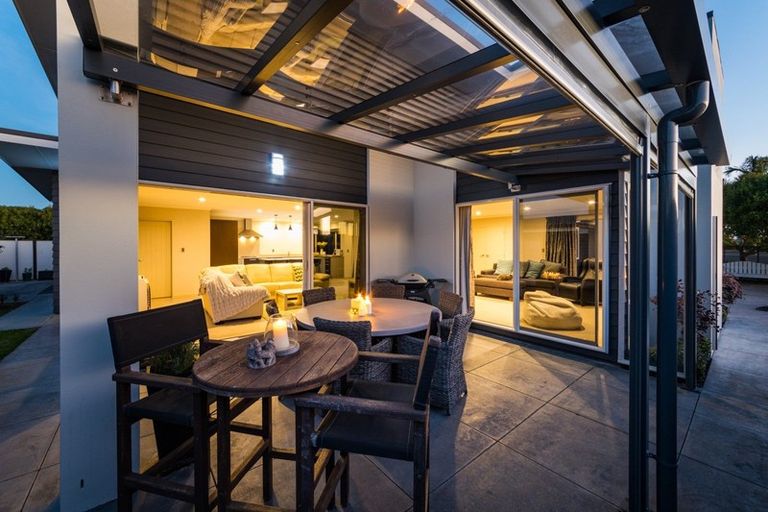 Photo of property in 1 Rodeo Drive, Kelvin Grove, Palmerston North, 4414