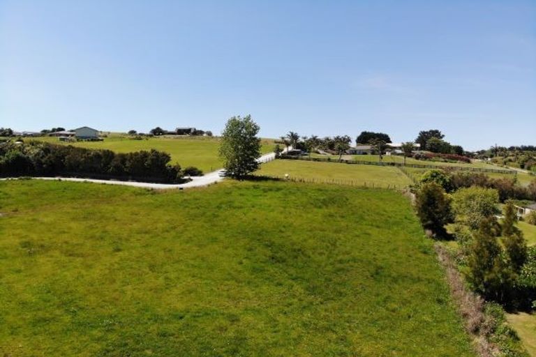 Photo of property in 16 Taipa View Road, Taipa, 0483