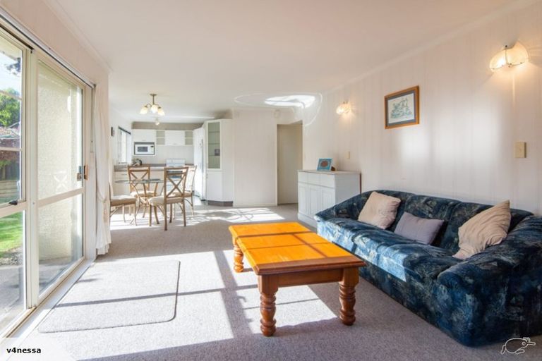 Photo of property in 35 Palm Beach Boulevard, Papamoa Beach, Papamoa, 3118