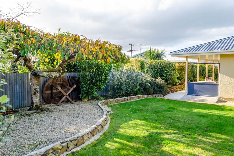 Photo of property in 62 Reading Street, Greytown, 5712