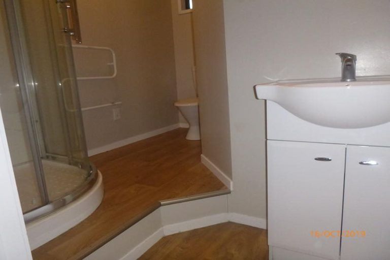 Photo of property in 11 Taioma Crescent, Te Atatu Peninsula, Auckland, 0610