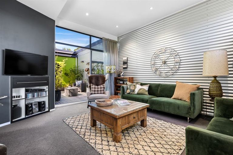 Photo of property in 1/5 Whareora Terrace, Cashmere, Christchurch, 8022