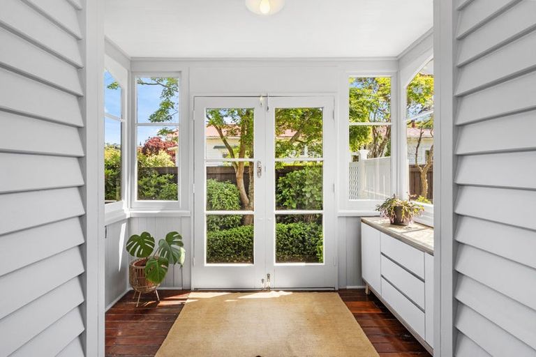 Photo of property in 23 Riverview Street, Beckenham, Christchurch, 8023