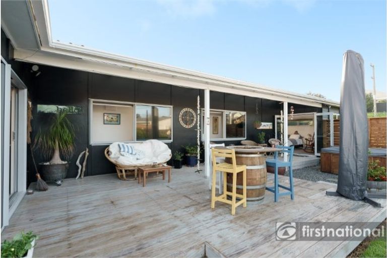 Photo of property in 120 Pukehina Parade, Pukehina, Te Puke, 3189