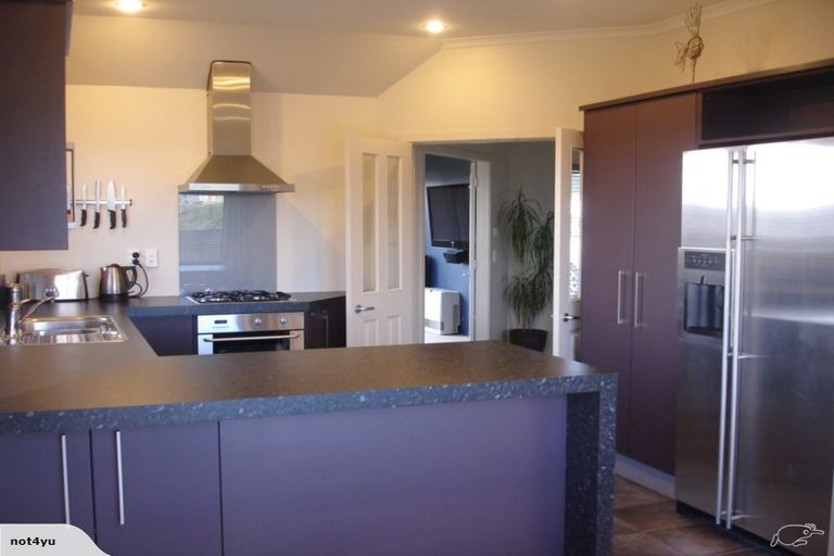 Photo of property in 90 Kentwood Drive, Woodridge, Wellington, 6037