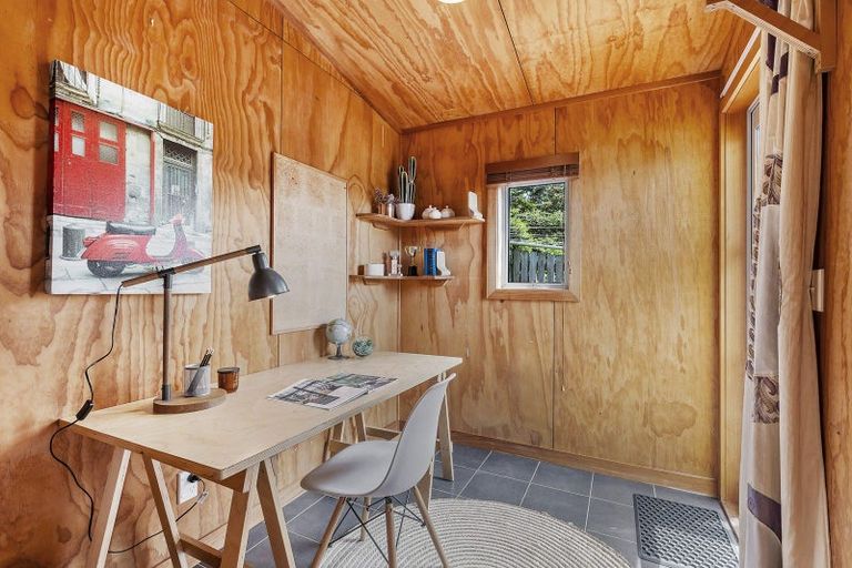 Photo of property in 131a Cockayne Road, Khandallah, Wellington, 6035