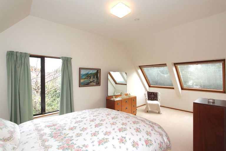 Photo of property in 2/53 Withells Road, Avonhead, Christchurch, 8042