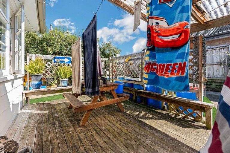 Photo of property in 4 Waitaua Street, Papakura, 2110
