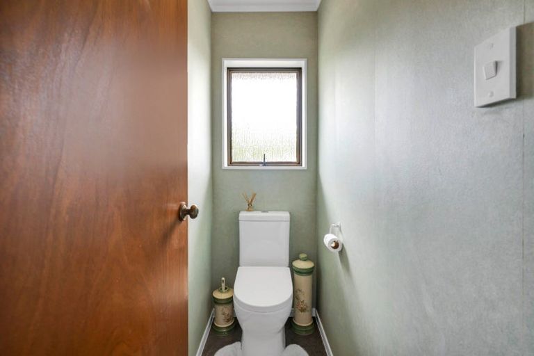 Photo of property in 21 Kowhai Street, Inglewood, 4330