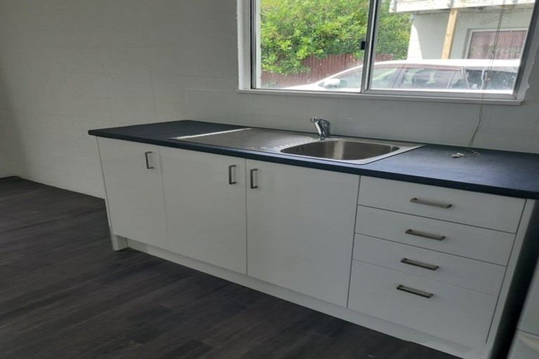 Photo of property in 7/30 Treadwell Street, Naenae, Lower Hutt, 5011