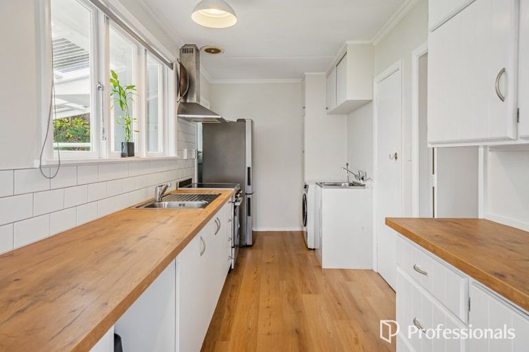 Photo of property in 11 Morrison Grove, Stokes Valley, Lower Hutt, 5019