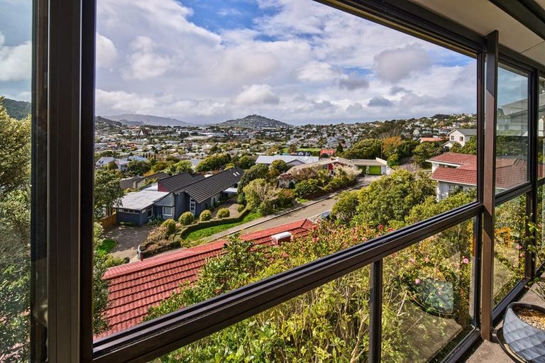 Photo of property in 2 Hawick Street, Karori, Wellington, 6012