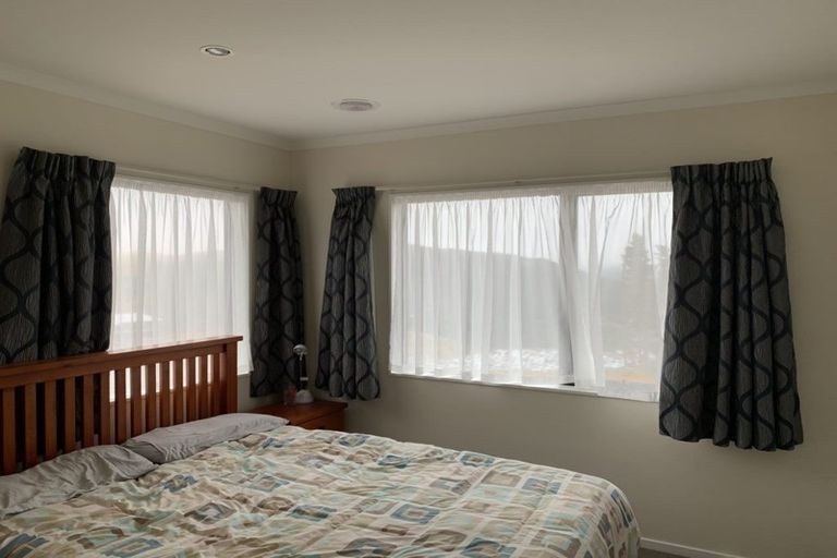 Photo of property in 12 Montego Place, Grenada Village, Wellington, 6037