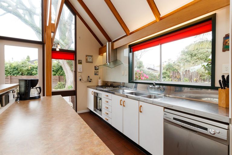 Photo of property in 47 Te Awe Awe Street, Hokowhitu, Palmerston North, 4410