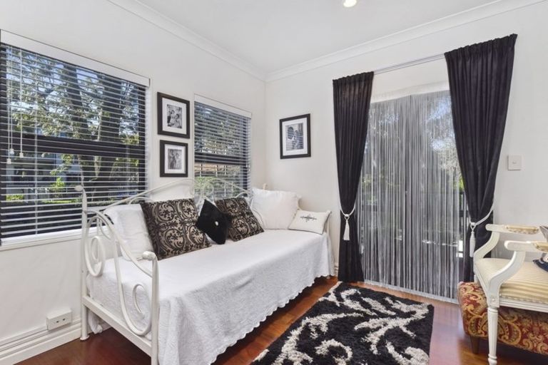 Photo of property in 1/177 Hurstmere Road, Takapuna, Auckland, 0622