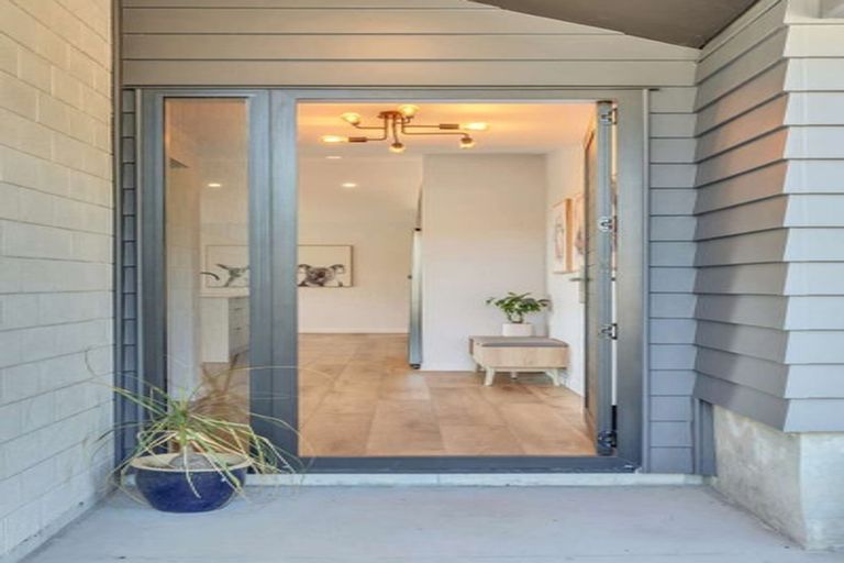 Photo of property in 90 Adler Drive, Ohauiti, Tauranga, 3112