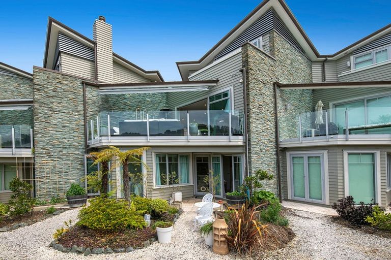 Photo of property in 19 Little Compton Mews, Snells Beach, 0920