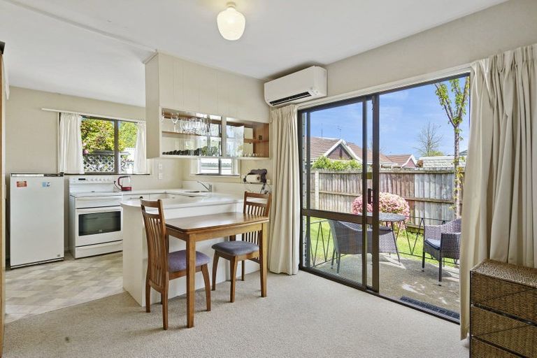 Photo of property in 1/22 Camrose Place, Ilam, Christchurch, 8041