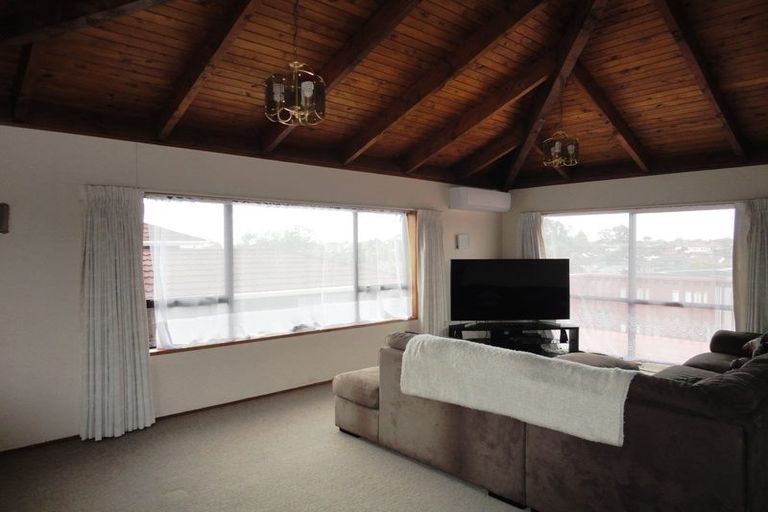 Photo of property in 34b Mark Edward Drive, Half Moon Bay, Auckland, 2012