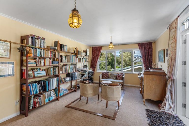 Photo of property in 17 Makora Road, Otaihanga, Paraparaumu, 5036