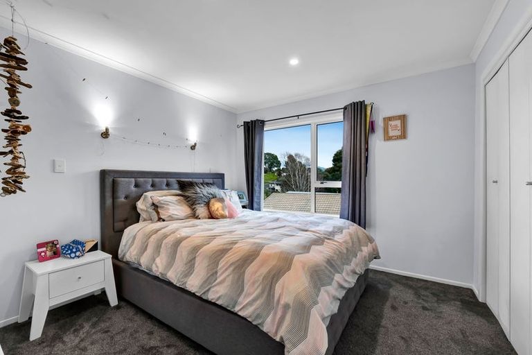 Photo of property in 11 Roto Street, Westown, New Plymouth, 4310