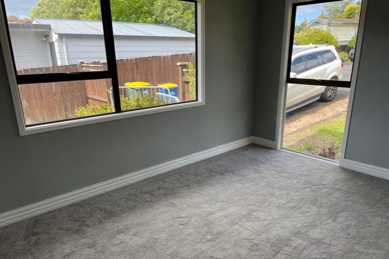 Photo of property in 104 Spinella Drive, Bayview, Auckland, 0629