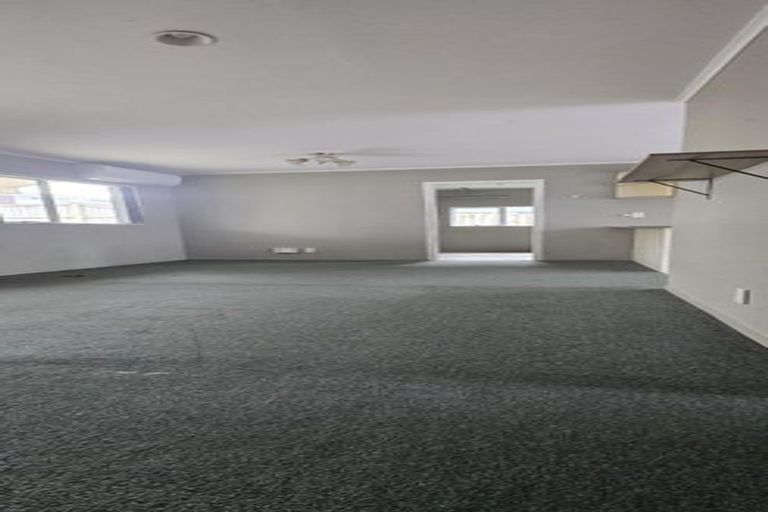 Photo of property in 18 Greenmeadows Avenue, Manurewa East, Auckland, 2102