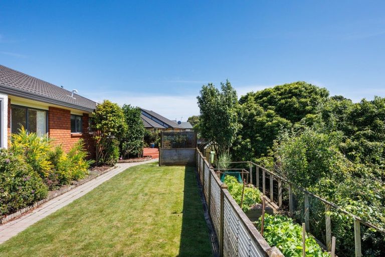 Photo of property in 7 Jasmine Place, Fitzherbert, Palmerston North, 4410