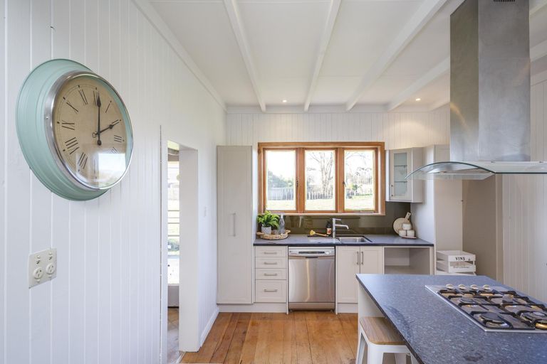 Photo of property in 5 Charles Cross Street, Longburn, Palmerston North, 4412