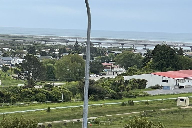 Photo of property in 10 Racecourse Terrace Rise, Hokitika, 7882