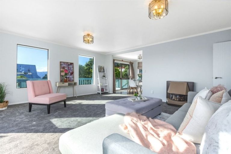Photo of property in 26 Mercury Way, Whitby, Porirua, 5024