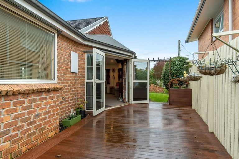 Photo of property in 8 Reading Street, Upper Riccarton, Christchurch, 8041