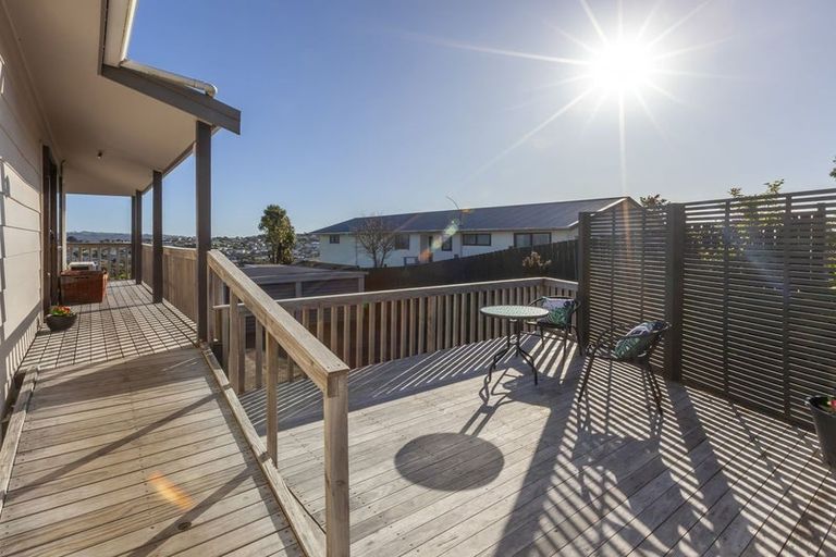 Photo of property in 22 Staysail Place, Whitby, Porirua, 5024