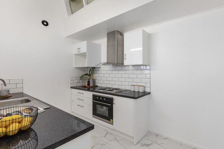 Photo of property in 35 Hanson Grove, Stokes Valley, Lower Hutt, 5019