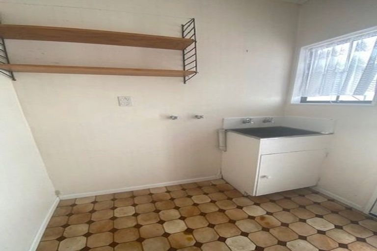 Photo of property in 30 Oxford Street, Tawa, Wellington, 5028